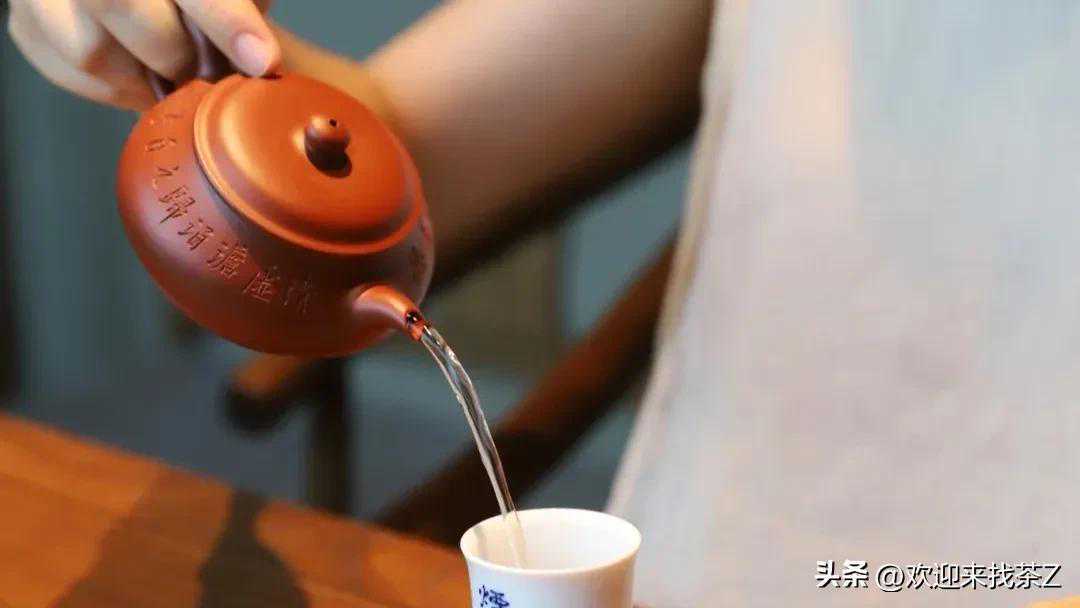 喝茶会让牙齿变黄吗？