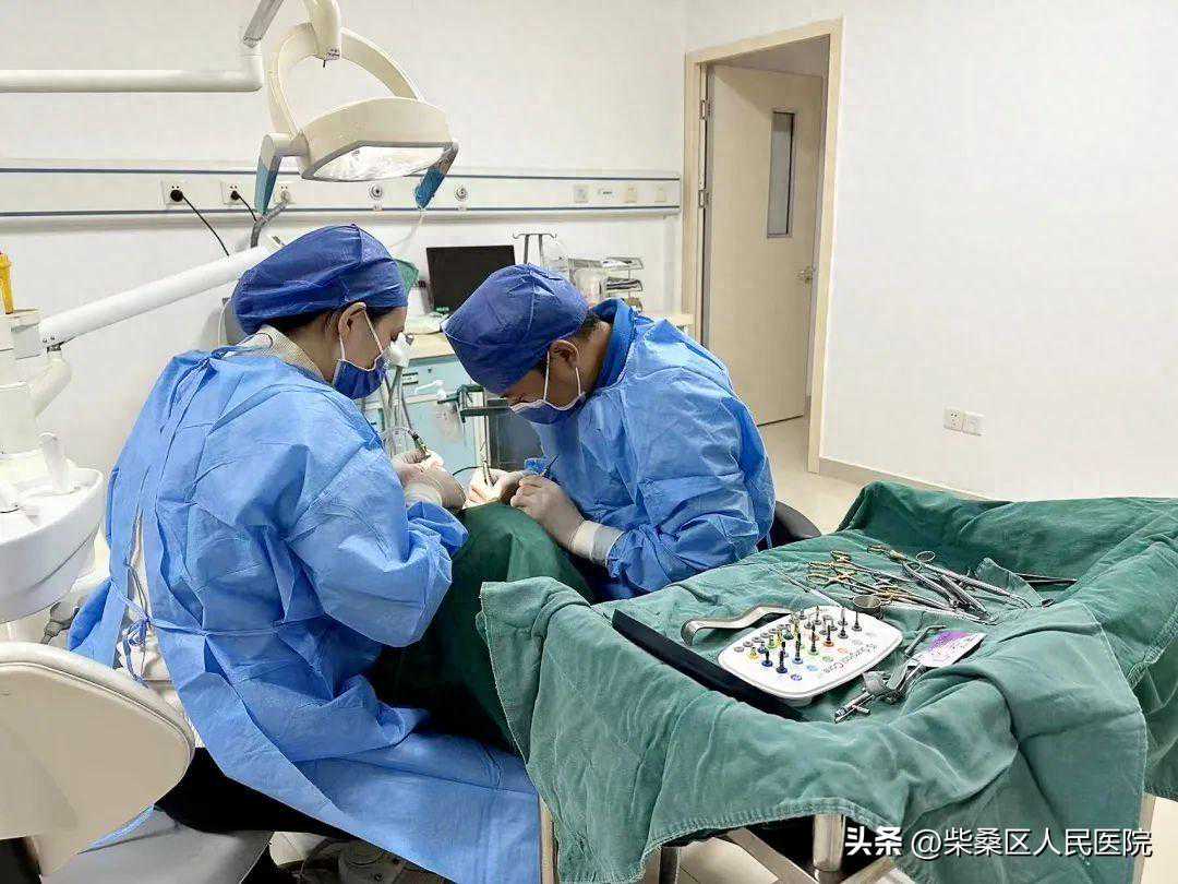 种植牙，痛吗？