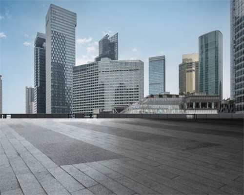 不纠结价格的情况下，牙套你会选钢牙还是隐形？